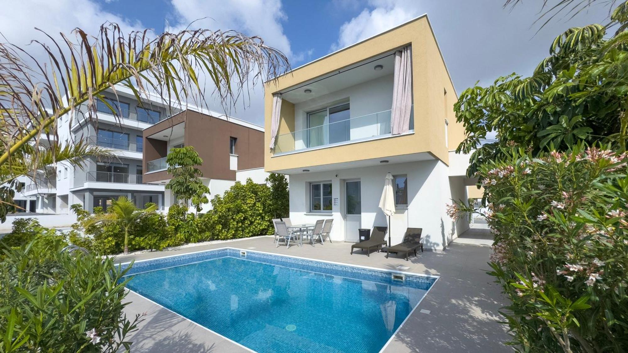 Jasmine With Pool In Universal Villa Paphos